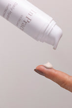 Load image into Gallery viewer, Daily Hydrating Sunscreen SPF50